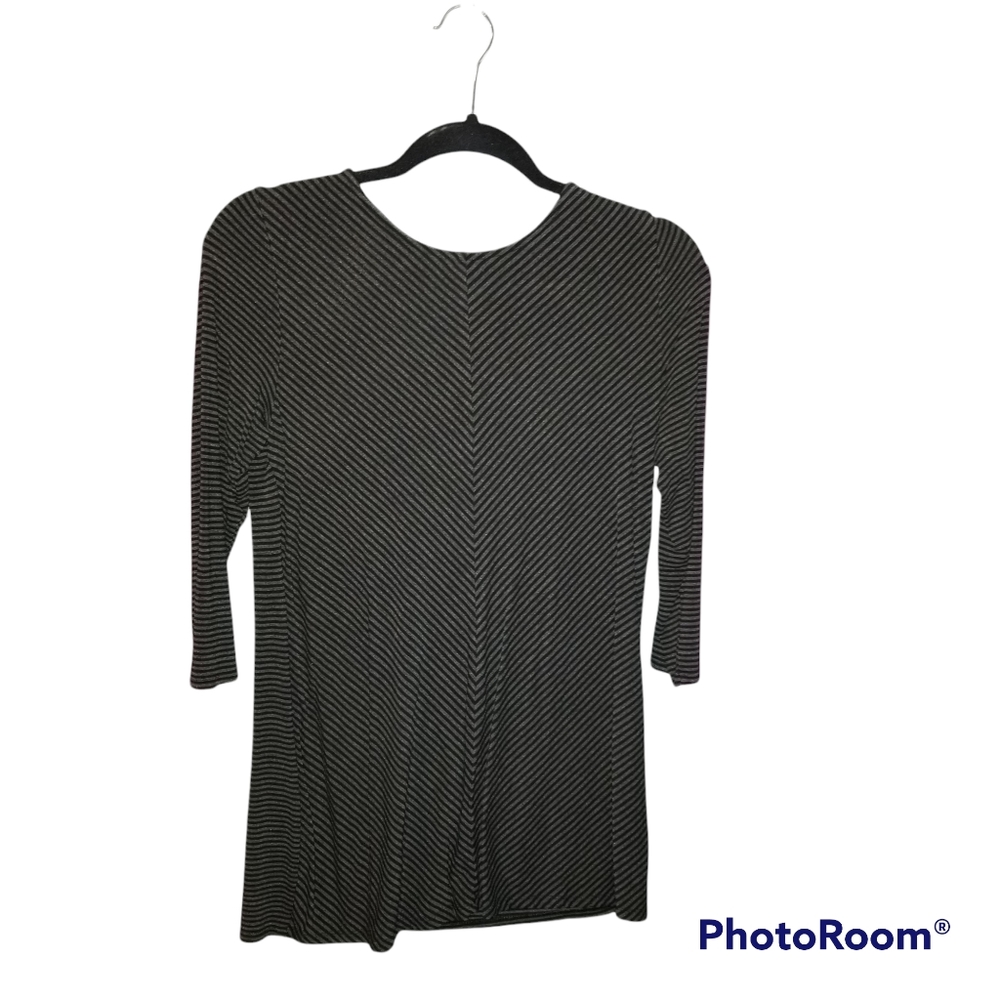 Gray/White Striped 3/4 Sleeve Top